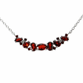  Collier Argent 925 Rhodié Grenat Maille forçat 1.5mm large Longueur du collier ajustable 42 à 46cm Motif central serti pi...