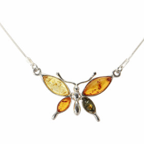 Collier Argent 925 et Ambre multicolore. Motif papillion. Longueur : 45cm. Largeur de la maille : 1mm. Dimensions du motif...