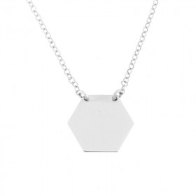 Collier argent rhodié maille ronde avec un motif hexagone. Dimension du motif : 16x14 mm. Longueur ajustable de 41 à 44,5 cm