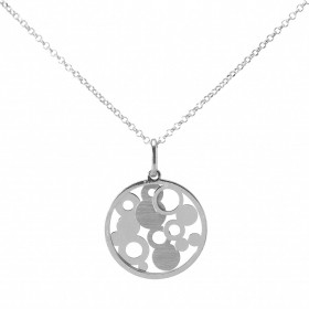 Collier argent rhodié forme médaillon rond rempli cercles argent argent satiné Dimension du pendentif : 15mm diamètre Chaî...