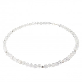  Collier Cristal roche 6mm Argent Ce collier est composé boules 6mm Cristal roche, 6 perles facettées Argent 4mm diamètre ...
