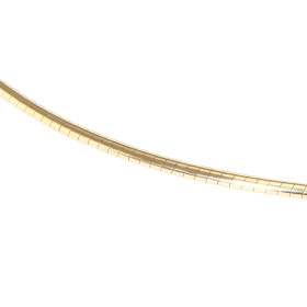 Collier en or jaune 375 maille oméga. Largeur de la maille : 1.5mm. Longueur du collier : 45cm