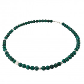 Collier Malachite 6mm Argent Ce collier est composé boules 6mm Malachite, 6 perles facettées Argent 4mm diamètre d un perl...