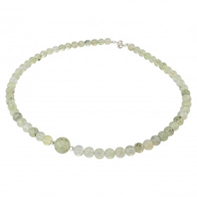 Collier Préhnite 6-10mm et Argent. Ce collier est composé de boules de 6mm en Préhnite, de 2 perles facettées en Argent de...
