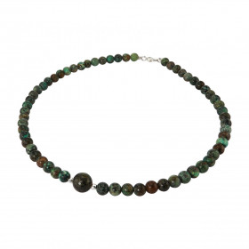 Collier Turquoise Africaine 6-10mm Argent Ce collier est composé boules 6mm Turquoise, 2 perles facettées Argent 4mm diamè...