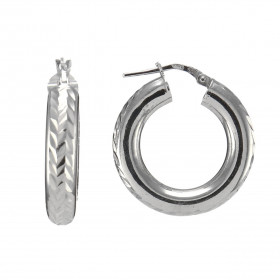 Créoles argent rhodié forme cercle 25mm diamètre ciselé sur toute partie extérieure Section ronde 5mm large Système d atta...