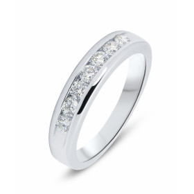  Demi alliance Or Blanc sertie 7 diamants 2,5mm diamètre (0,45 carat au total) Serti Rail Largeur monture (vue dessus) : 4...