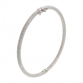 Jonc or blanc 375 martelé Section ronde (creuse) : 3mm large Dimensions intérieures : 51x60mm Système d attache : fermetur...