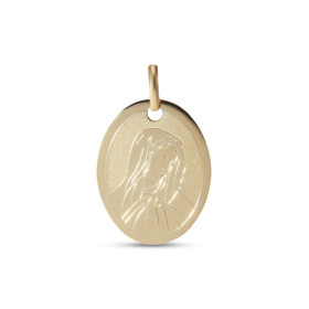 Médaille Vierge or jaune 375 Vierge contour finition brillante, effet satiné sur le reste médaille Dimension du pendentif ...