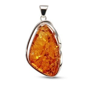 Pendentif argent 925 composé d une ambre 26x43mm Largeur : 29mm Longueur (bélière incluse) : 61mm Pièce unique