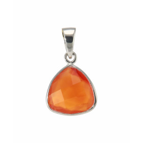  Pendentif Argent 925 Cornaline Ce pendentif est serti d une pierre triangulaire taillée dome La pierre mesure 10x10mm Les...
