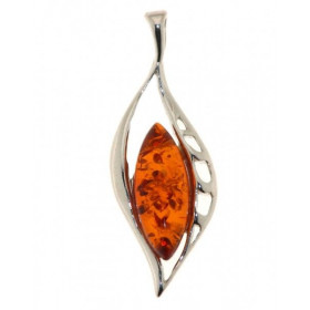 Pendentif Argent 925 et Ambre. Navette taille cabochon de 13x7mm. Dimensions du pendentif (bélière incluse) : 32x12 mm. 