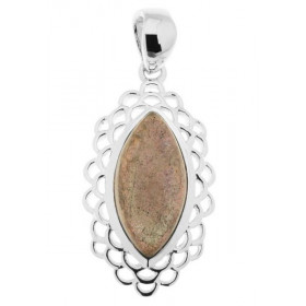 Pendentif en Argent et Labradorite. Ce pendentif est serti d'une pierre taille marquise mesurant 16x8mm. Elle est maintenu...