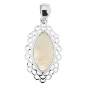 Pendentif Argent Labradorite Ce pendentif est serti d une pierre taille marquise mesurant 16x8mm Elle est maintenue par un...