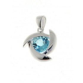 Pendentif Argent 925 Topaze Bleue serti d'une pierre de 8 mm. Dimensions du Pendentif (bélière incluse) : 23 x 17mm. 