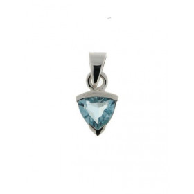 Pendentif de style classique serti d'une pierre triangulaire. La pierre de varieté Topaze bleue traitée est taillée à face...