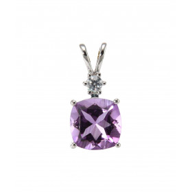 Pendentif Argent 925 Rhodié Améthyste Coussin 8x8mm Oxyde Pendentif serti d une pierre taille coussin 8x8mm d un oxyde 2.5...
