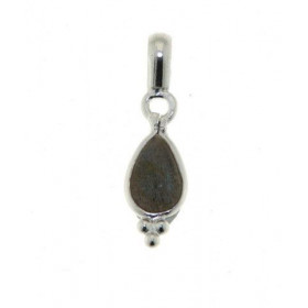 Pendentif Argent 925 Labradorite serti d une pierre taille poire 7x5mm Dimensions du pendentif (bélière incluse) : 21 x 6mm 