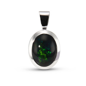  Pendentif Or Blanc 750 serti d une Opale Noire taille Ovale 10x8mm Poids Opale : 1.7 carat Dimensions du pendentif (béliè...