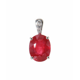 Pendentif en Or blanc 750 serti d&#39;un Rubis ovale traité de 10 x 8 mm (3.3 carats) et de 3 diamants pour un poids total...