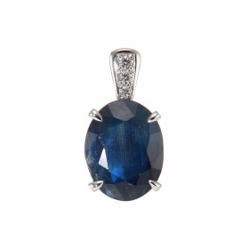  Pendentif Or Blanc 750 serti d un Saphir ovale 11.8x9.2mm (4.65 carats) 3 diamants pour un poids total 0,055 carat Dimens...