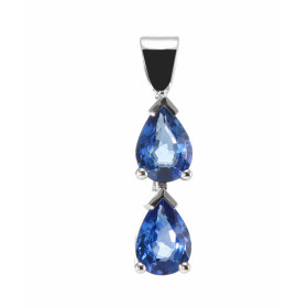 Pendentif Or Blanc 750 Saphirs Ceylan Poires 7x5mm Poids Saphir : 1.6 carat Dimensions du pendentif (bélière incluse) : 21...