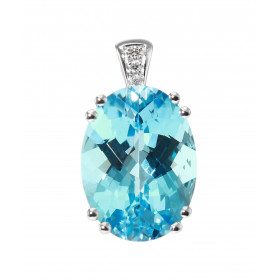 Pendentif en Or Blanc 750 serti d'une Topaze Bleue ovale de 16x12mm (10,6 carats) et de 3 diamants. Serti à griffes pour l...