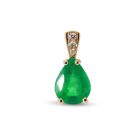  Pendentif Or Jaune 750 serti d une Emeraude poire 9x7mm (1.5 carat) 3 diamants Poids total diamant : 0,035 carat Serti gr...