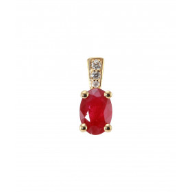  Pendentif Or Jaune 750 serti d un Rubis ovale 7x5mm diamants 3 diamants sont sertis dans bélière pour un poids total 0,03...