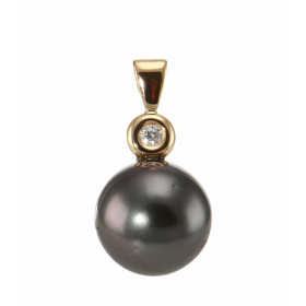  Pendentif Perle Tahiti 13mm Diamant Or Jaune 750 Dimensions du pendentif (bélière incluse) : 23x13mm Poids Diamant : 0.06...