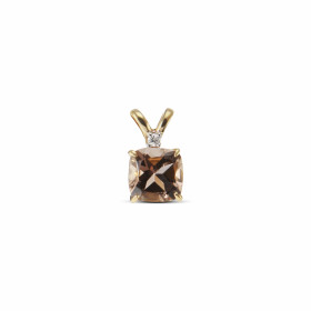 Pendentif Quartz Fumé Or Jaune 750 Un modèle discret à fois étincelant Le quartz fumé 5x5mm taillé coussin est accompagné ...