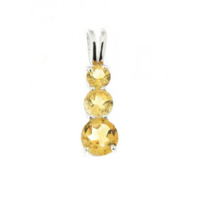 Pendentif Argent 925 serti trois Citrines rondes Diamètre des pierres : 6, 5 4mm Dimensions du pendentif (bélière incluse)...