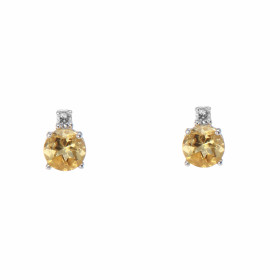 Puces d'oreilles Or Blanc 750 Citrine Ronde 4mm et Oxyde de zirconium. Chaque boucle est sertie d'une Citrine ronde de 4mm...