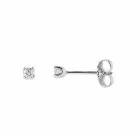 Puces d&#39;oreilles en Or Blanc 750 serti de deux diamant de 2.6mm. Serti 4 griffes. Fermeture par poussettes. Poids tota...