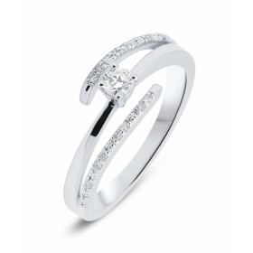  Bague Or Blanc sertie d une pierre centrale 0,14 carat Entourage composé 14 diamants pour un poids total 0,069 carat Larg...