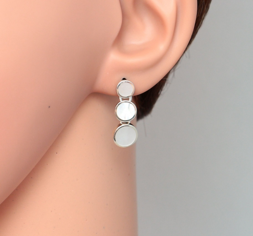 boucles d'oreilles pendantes blanches boucles d'oreilles pendantes blanches
