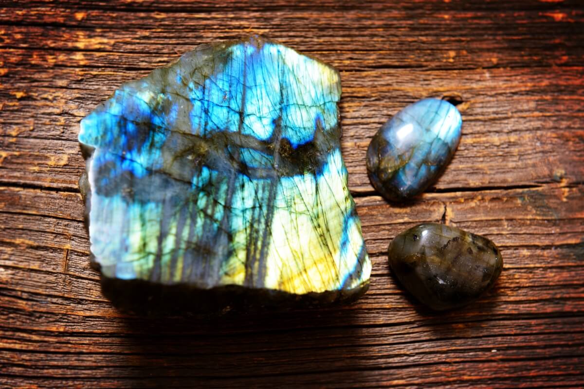 Les pierres, significations - Page 2 Labradorite