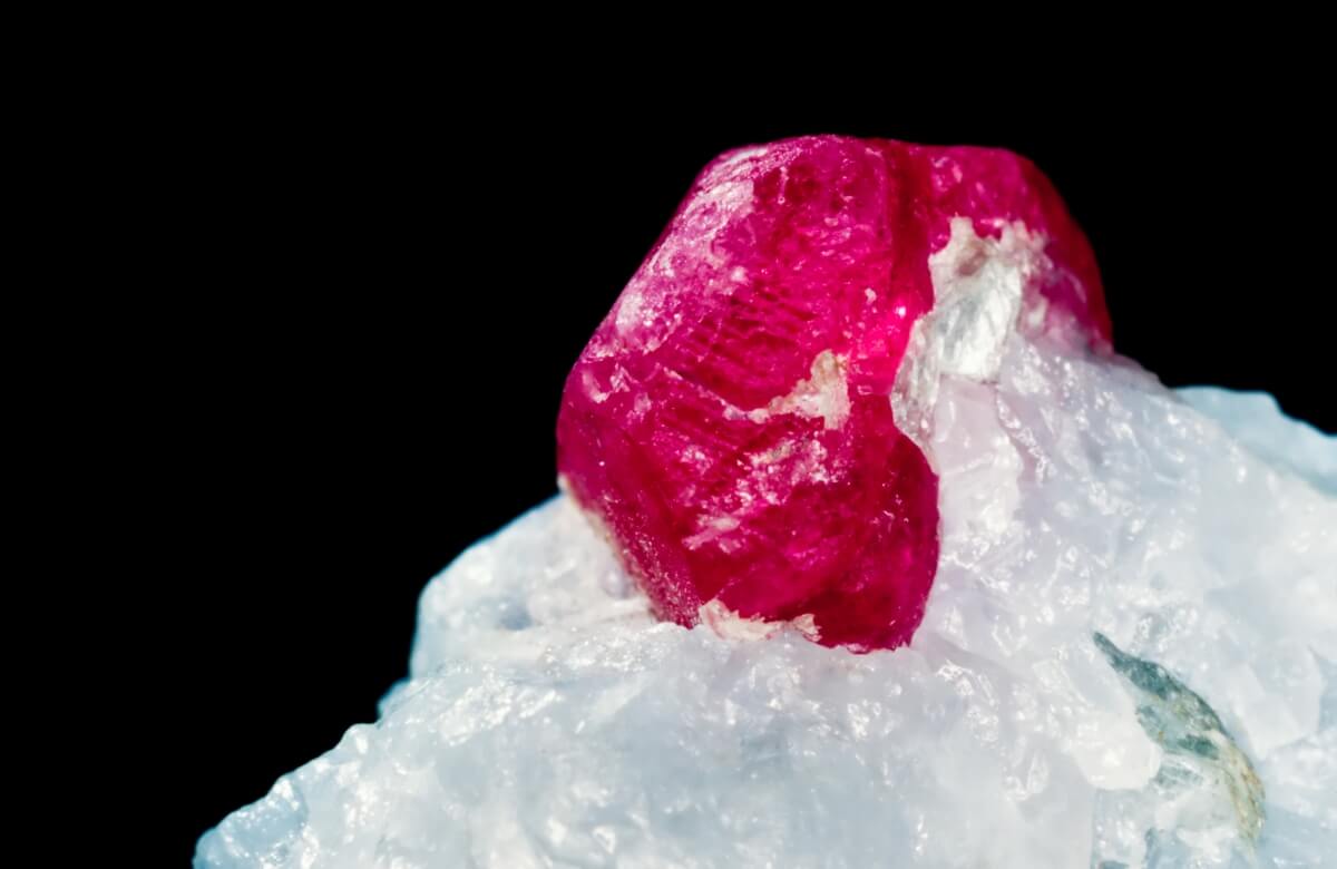 25 des plus beaux minéraux et pierres précieuses au monde